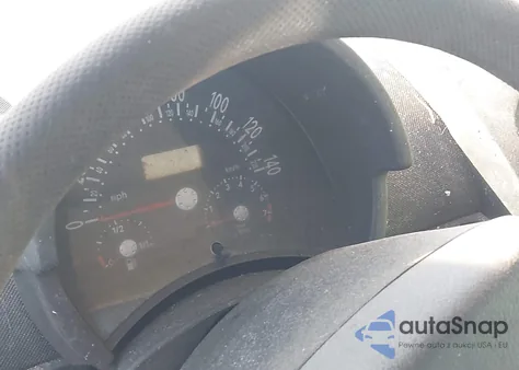 2001 Volkswagen New Beetle Gl z USA, uszkodzony, nr VIN 3VWBK21C21M445536